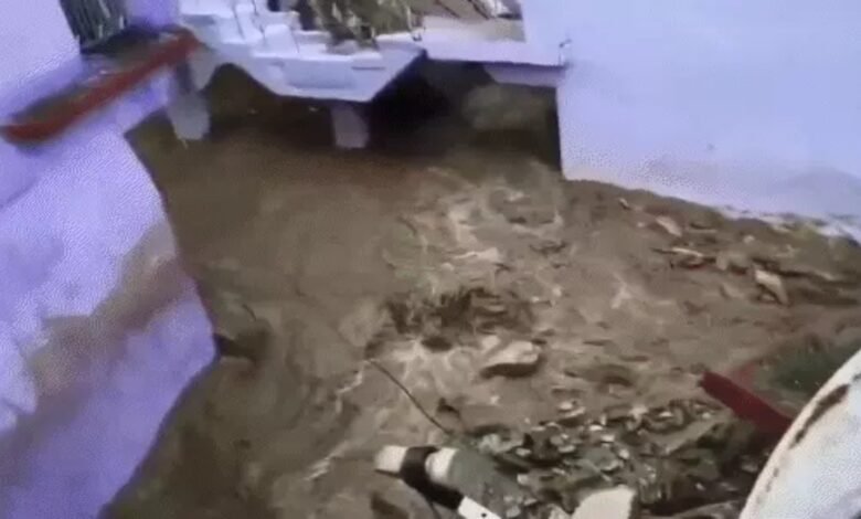 उत्तराखंड में बादल फटने से 7 लापता, मसूरी में 2500 टूरिस्ट फंसे, हिमाचल में 419 मौतें 1 image 2025 09 18T100323.809