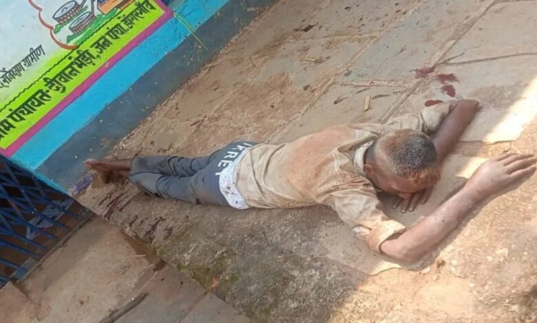 Rajnandgaon, Diwan Bhedi, mentally disturbed youth, Ghanshyam Sahu, beaten with sticks, murder, Tumribod outpost police station, 4-5 accused, mutual dispute, police investigation, inquest registered, search for accused, critical condition,