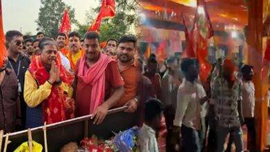 रतनपुर महामाया मंदिर में ध्वजा यात्रा का समापन, MLA सुशांत शुक्ला ने पूरी की 200 किमी की पदयात्रा 2 रतनपुर महामाया मंदिर में ध्वजा यात्रा का समापन, MLA सुशांत शुक्ला ने पूरी की 200 किमी की पदयात्रा