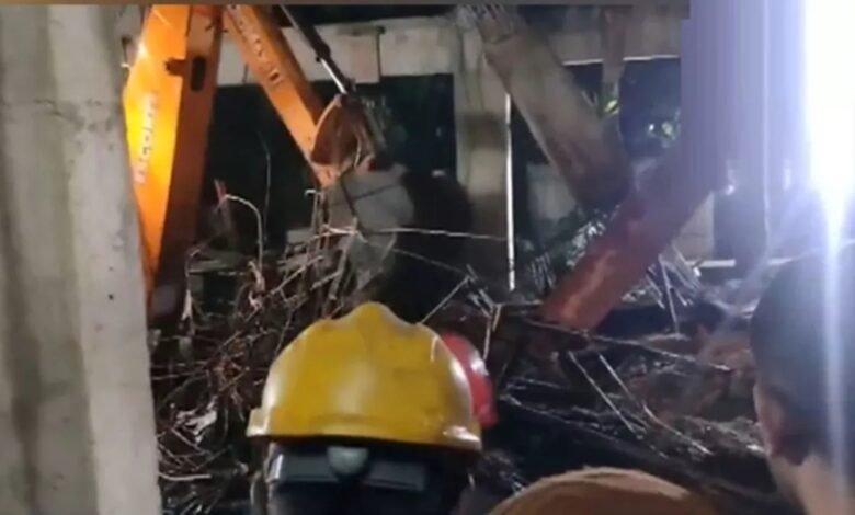 Kolhapur accident, building slab collapses, fire station construction, one dead, five injured, people buried under debris, Phulewadi area, Kolhapur Municipal Corporation, Fire Department,