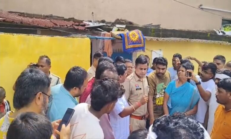 Raipur, religious conversion, forced conversion, Christian mission, Bajrang Dal, Rajendra Nagar, Parsuram Nagar, Balka Rajput, Ritu, Mayaram, brainwash, free treatment, police case, Hindu organization, dispute, women detained,