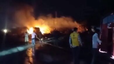 जयपुर-अजमेर हाईवे हादसा, गैस सिलेंडर धमाका, राजस्थान दुर्घटना, मौजमाबाद हादसा, सावरदा पुलिया, ट्रक में आग, एलपीजी सिलेंडर विस्फोट, प्रेमचंद बैरवा, दमकल विभाग, हाईवे ट्रैफिक रोक,