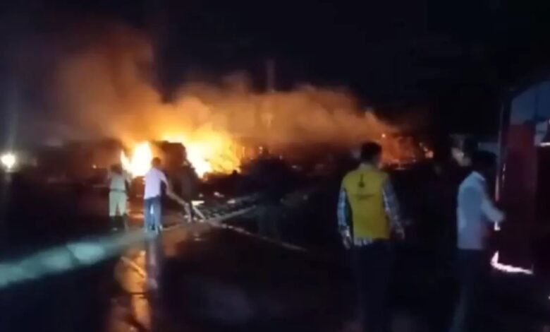 जयपुर-अजमेर हाईवे हादसा, गैस सिलेंडर धमाका, राजस्थान दुर्घटना, मौजमाबाद हादसा, सावरदा पुलिया, ट्रक में आग, एलपीजी सिलेंडर विस्फोट, प्रेमचंद बैरवा, दमकल विभाग, हाईवे ट्रैफिक रोक,