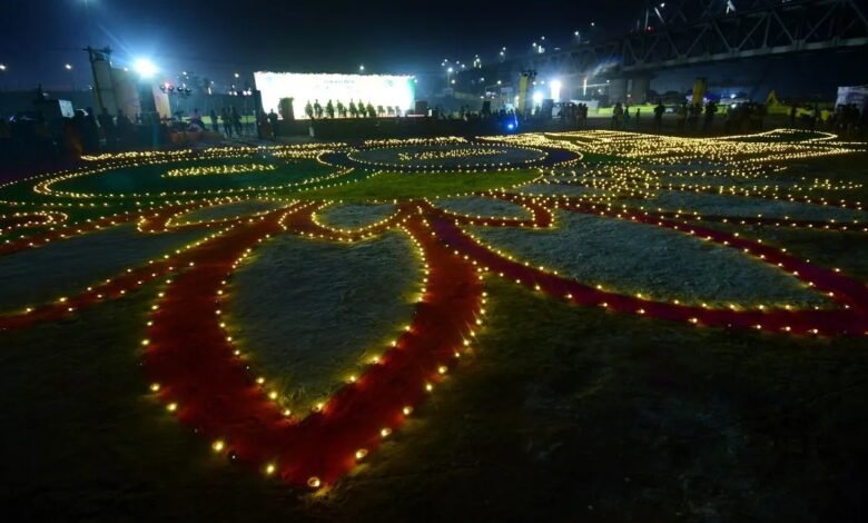Chhath Puja, Ganga Aarti, Patna, JP Setu Ghat, voter awareness, cleanliness campaign, democracy festival, Deepotsav 2025, civic participation,