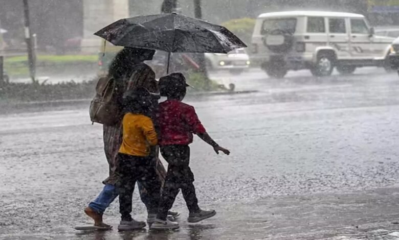 Cyclone Montha, Chhattisgarh Weather, IMD Alert, Low Pressure Area, Heavy Rain, Thunderstorm, Raipur Weather, Bastar Rainfall, Central Chhattisgarh, Northern Chhattisgarh, Lightning Warning, Temperature Drop,
