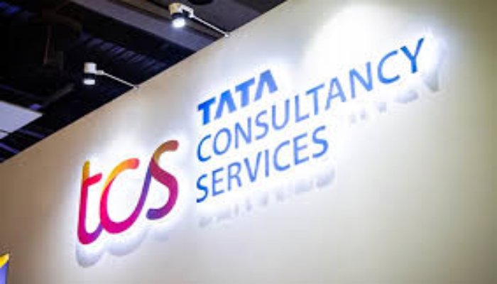 टीसीएस में 20 हजार कर्मचारियों की छंटनी पर बवाल, यूनियन ने की कार्रवाई की मांग 1 टीसीएस