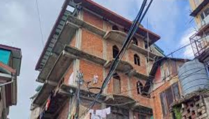 शिमला की संजौली मस्जिद में जुमे की नमाज पर फिर विवाद, बाहरी लोगों की एंट्री रोकी गई तो बढ़ा तनाव 1 संजौली मस्जिद