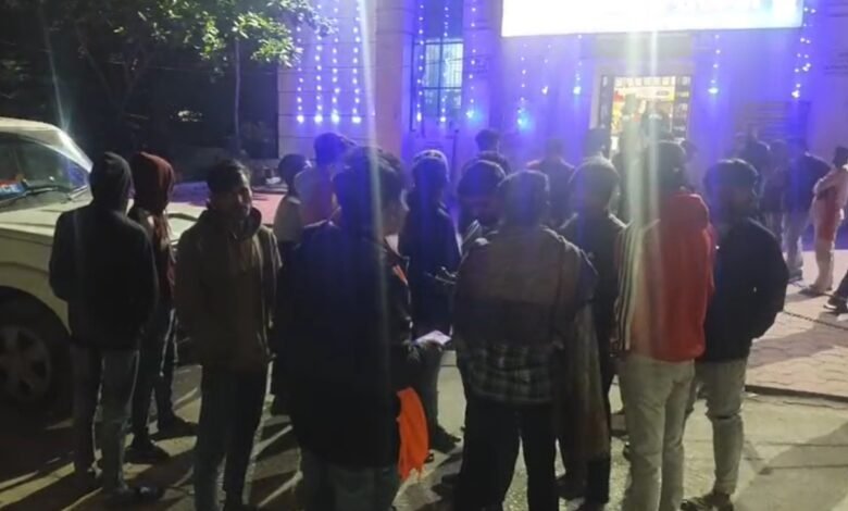 : Bilaspur conversion case, religious conversion, Rajendra Khare, SECLE employee, prayer meeting, Sarakanda police, Vasanta Vihar colony, religious literature seized, forced conversion,