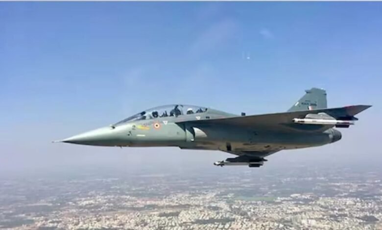 दुबई एयर शो में चमकेगा भारत: तेजस करेगी दमदार उड़ान, IAF की मौजूदगी बढ़ाएगी वैश्विक भरोसा 1 Dubai Air Show 2025, IAF, Tejas Fighter Jet, Surya Kiran Aerobatics, Air Marshal Narmdeshwar Tiwari, UAE Defence Cooperation, Indian Air Force Procurement, Aerospace Exhibition, Global Defence Companies, Al Maktoum Airport, International Buyers, Defence Partnership,