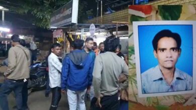 Iron company accident, worker death, Bhilai industrial area, Madhur Iron Company, iron rod fall, supervisor Shiv Kumar Chauhan, safety negligence, compensation demand, industrial incident,
