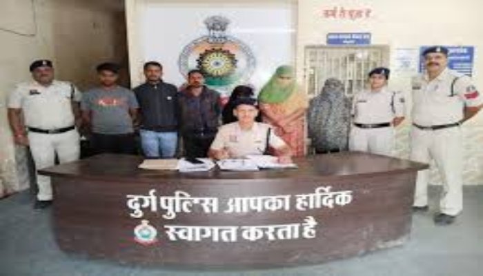 फाइनेंस बैंक घोटाले में एक और गिरफ्तारी, 85 लाख रुपये के गबन से हड़कंप 1 घोटाले
