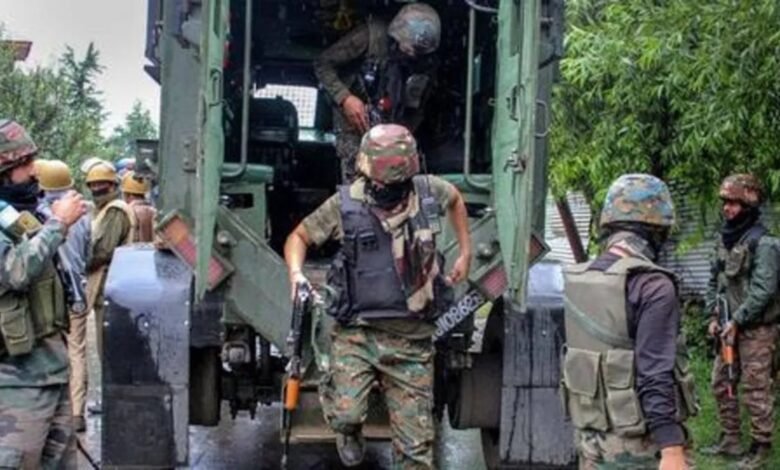 जैश-ए-मोहम्मद फिर रच रहा पुलवामा जैसी साजिश, खुफिया एजेंसियों ने J&K सरकार को भेजा अलर्ट 1 Jaish-e-Mohammed Plot, Pulwama Attack Threat, Intelligence Alert, Jammu and Kashmir Security, Vehicle-Borne IED, Suicide Attack Plan, Operation Sindoor, ISI Support, South Kashmir Terror Threat,