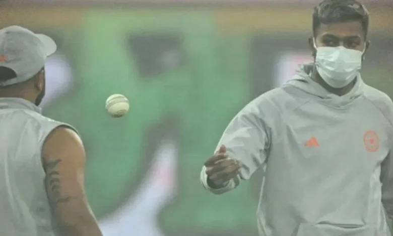 hardik pandya seen in mask lucknow pollution