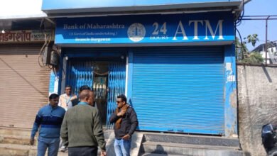 थाने के करीब लगे बैंक एटीएम को चोर उखाड़कर ले गए, 11 लाख रुपए के कैश के साथ वारदात 2 image 14 2