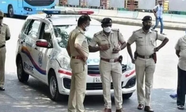 Red Sandalwood Smuggling, Inter-State Smuggling, Bengaluru Police Action, 1.75 Crore Seizure, Red Sandalwood Seized, Andhra Pradesh Smugglers, Tamil Nadu Destination, Racket Bust, Police Commissioner Seemant Kumar Singh, Hulimavu Police, RT Nagar Police, Illegal Timber Trade,