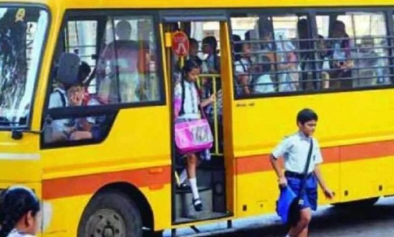 12वीं तक की पढ़ाई के 22 लाख! बढ़ती फीस ने मिडिल क्लास की कमर तोड़ी,वायरल हो रही CA की पोस्ट 1 Private school fees, education expenses, middle class, 22 lakhs study cost, Meenal Goyal post, Delhi school fees, education crisis,