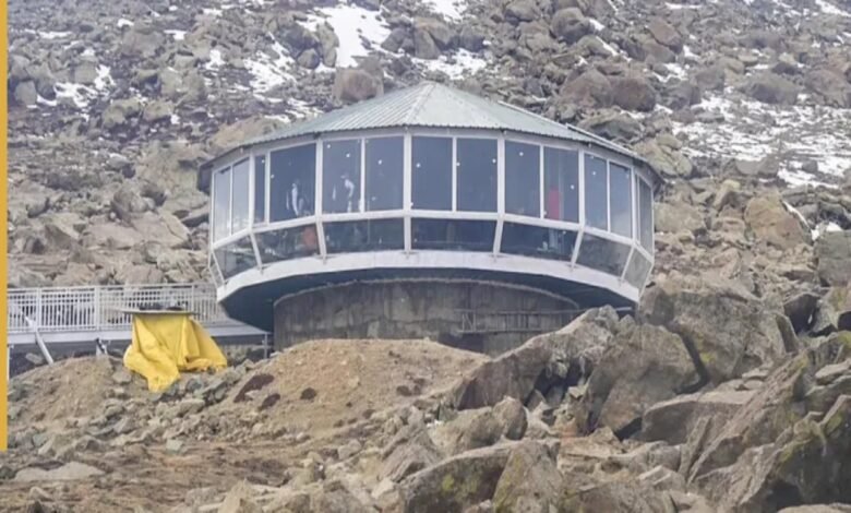 World Highest Revolving Restaurant, Gulmarg News, Jammu and Kashmir Tourism, Apharwat Mountain, World Record India, Revolving Restaurant India, Gulmarg Tourism, Himalayan View Restaurant, Highest Altitude Restaurant, Gondola Project Gulmarg, Igloo Cafe Gulmarg,
