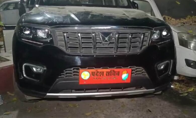 Raipur Car Rampage, Rahul Thakur Scandal, Youth Congress Leader, Scorpio Vehicle Incident, Bajeenathpara Accident, High-Speed Car Collision, Vehicle Damage, Police Action Raipur, CCTV Footage,