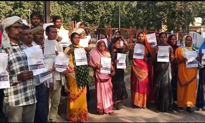 मीटर के नाम पर लूट का आरोप: ग्राम करवा में बिजली विभाग के खिलाफ ग्रामीणों का फूटा गुस्सा 1 IMG 7712