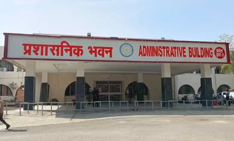 CU में साहित्यकार के अपमान पर बवाल, कुलपति के खिलाफ देशभर में आक्रोश 1 IMG 7756