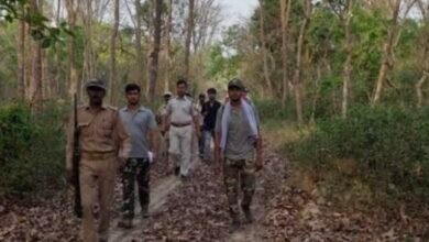 एटीआर में गोलीबारी के बाद सख्त हुए विधायक धर्मजीत सिंह, वन अधिकारियों को लगाई फटकार 9 IMG 7758