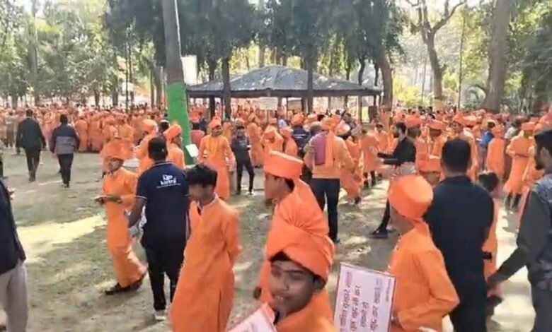 चेतना महोत्सव के दौरान मधुमक्खियों का हमला, मची अफरा-तफरी 1 IMG 7847