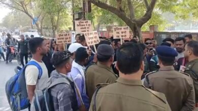 पुलिस भर्ती में धांधली का आरोप, बिलासपुर से युवाओं का पैदल मार्च रायपुर तक 9 IMG 7919