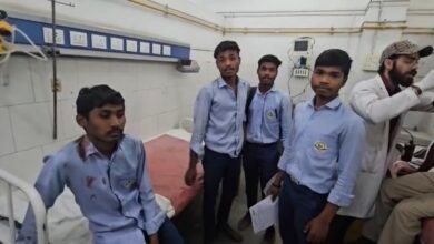 आत्मानंद स्कूल के बाहर छात्रों पर हमला, छुट्टी के बाद लाठी-डंडों से मारपीट, 11वीं के दो छात्र घायल 5 IMG 8326