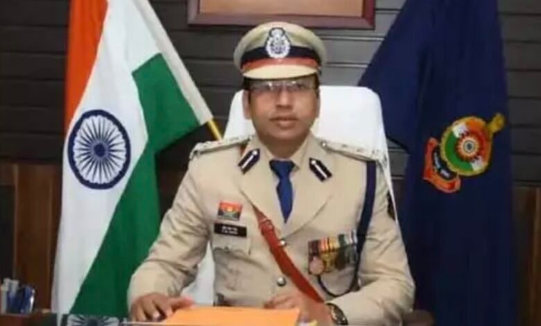 रायगढ़ के नए पुलिस अरीक्षक: शशि मोहन सिंह ने संभाला डीआईजी व एसएसपी का पदभार 1 IMG 8381