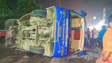 Bus Accident, Four Lane Accident, Tire Burst Accident, Garoth Ujjain Road Accident, Bus Overturned News, Madhya Pradesh Accident News, Sonipat Bus Accident, Ujjain Road Accident, Passenger Bus Accident, Bus Tyre Burst News, Road Accident India,