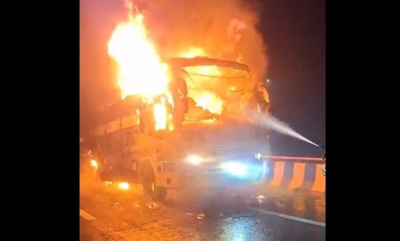 Yamuna Expressway, bus fire, Mathura news, Raya accident, road safety, bus passengers safe, fire brigade, highway incident, Uttar Pradesh news, big accident averted