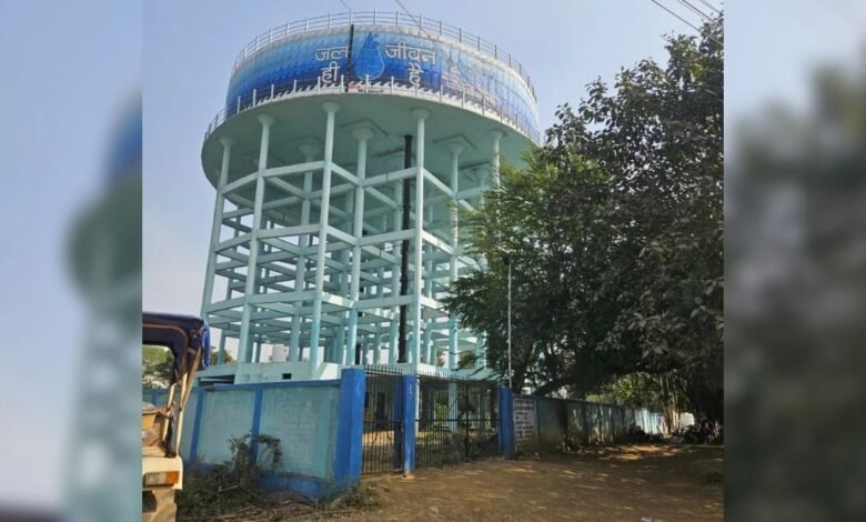 Raipur, Water Crisis, Overhead Tank, Pipeline, Incomplete Projects, Municipal Water Supply, Tanker Dependence, Thakkar Bapa, Labhandi, Khamhardih, Fundhar, Infrastructure Delay, Survey Delay, Summer Water Shortage, Public Utilities, Urban Water Problem, Nagar Nigam,