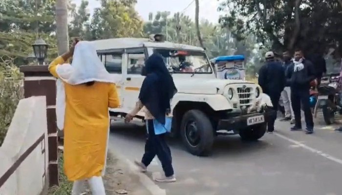 संदेशखाली में फिर भड़की हिंसा, टीएमसी नेता की गिरफ्तारी पर पुलिस पर हमला 1 संदेशखाली