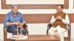 मुख्यमंत्री विष्णु देव साय से पूर्व कप्तान कपिल देव की मुलाकात 2 IMG 9512 1