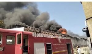 Paint warehouse fire1
