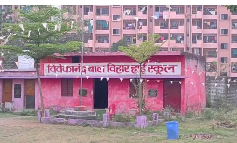 Principal's brutality: बिलासपुर पुलिस कॉलोनी के बच्चों से मारपीट, मुंह में कपड़ा ठूंसकर हाथ बांधे, एक का फटा सिर 1 Principal's brutality