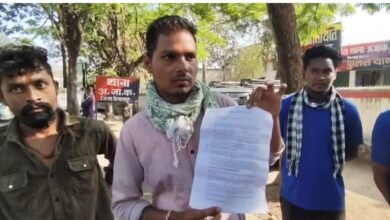 Self-immolation warning: चकरभाठा मार्केट में सफाई कर्मचारी से मारपीट व जातिसूचक टिप्पणी का आरोप. 7 Self-immolation warning