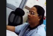 Video viral: рдмрд┐рд▓рд╛рд╕рдкреБрд░ рдЬрд┐рд▓рд╛ рдЕрд╕реНрдкрддрд╛рд▓ рдореЗрдВ рдорд╛рдирд╡рддрд╛ рд╢рд░реНрдорд╕рд╛рд░: рдирд░реНрд╕ рдиреЗ рдбрд┐рд▓реАрд╡рд░реА рдХреЗ рдмрд╛рдж рдорд╛рдВрдЧреА 'рдмрдзрд╛рдИ', рдЕрд╡реИрдз рд╡рд╕реВрд▓реА рдХрд╛ рд╡реАрдбрд┐рдпреЛ рд╡рд╛рдпрд░рд▓ 20 Video viral