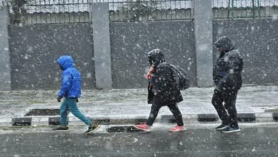 Western Disturbance, North India Weather, Delhi Rain, UP Rainfall, Thunderstorm, Lightning, Cold Wave, Dense Fog, Yellow Alert, IMD Alert, Temperature Drop, Strong Winds, Delhi NCR, Traffic Disruption, Flight Delay, Himachal Snowfall, Kashmir Snowfall, Heavy Snowfall,