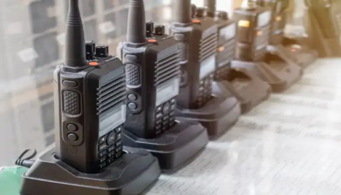 पुलिस के वॉकी-टॉकी हुए गूंगे-बहरे, रिटायर होने की स्थिति में; पुलिसकर्मियों को अफसरों का मैसेज पहुंचाने में परेशानी 1 image 9 3