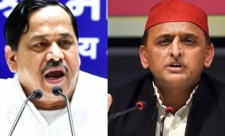 नसीमुद्दीन सिद्दीकी समाजवादी पार्टी में शामिल, अखिलेश यादव बोले- पीडीए को मिली मजबूती 1 naseemuddin and akhilesh