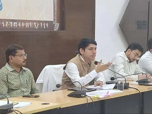 1004367770 1773699461