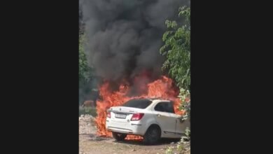 Arson: कचरे के ढेर में लगी आग, दो वाहन जलकर खाक 2 Arson