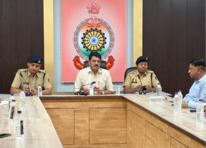 बिलासपुर के औद्योगिक क्षेत्रों में सुरक्षा मानकों पर सख्ती, SSP ने फैक्ट्री संचालकों को दी चेतावनी 2 IMG 0646