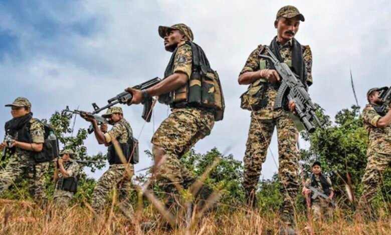 सुकमा में मुठभेड़, 5 लाख का इनामी नक्सली मूचाकी कैलाश ढेर, हथियार बरामद 1 IMG 0982