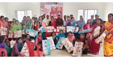 Political dispute: उज्ज्वला योजना के कार्यक्रम में पार्षद की अनदेखी पर गरमाई राजनीति 2 Political dispute