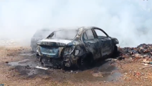 Arson: कचरे के ढेर में लगी आग, दो वाहन जलकर खाक 2 Arson