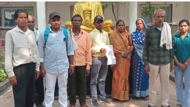 Secretary accused of extortion