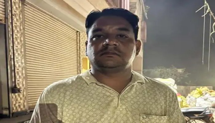 रायगढ़ में अवैध कबाड़ पर बड़ी कार्रवाई, 4180 किलो कबाड़ जब्त; 5 लाख की संपत्ति पकड़ी गई 1 image 2 27