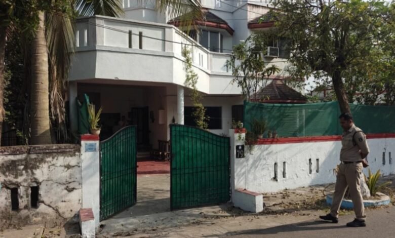 Raipur News, Air Force Wing Commander Suicide, Vipul Yadav Suicide, Raipur Telibandha News, Chhattisgarh Crime News, Raipur MLA Colony Incident, Air Force Officer Death,